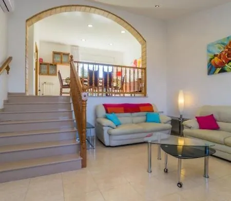 Villa Robles *